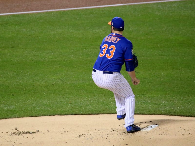 Matt Harvey delivers a pitch during #WorldSeries Game 5. Matt Harvey Baseball Pitcher Thoracic Outlet Syndrome