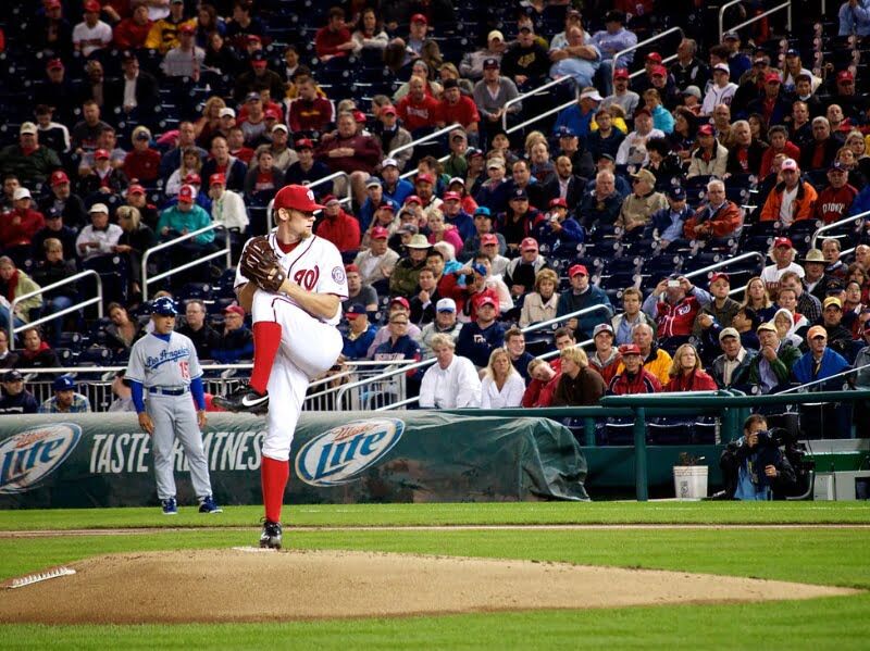 Stephen Strasburg recovers from thoracic outlet syndrome surgery treatment